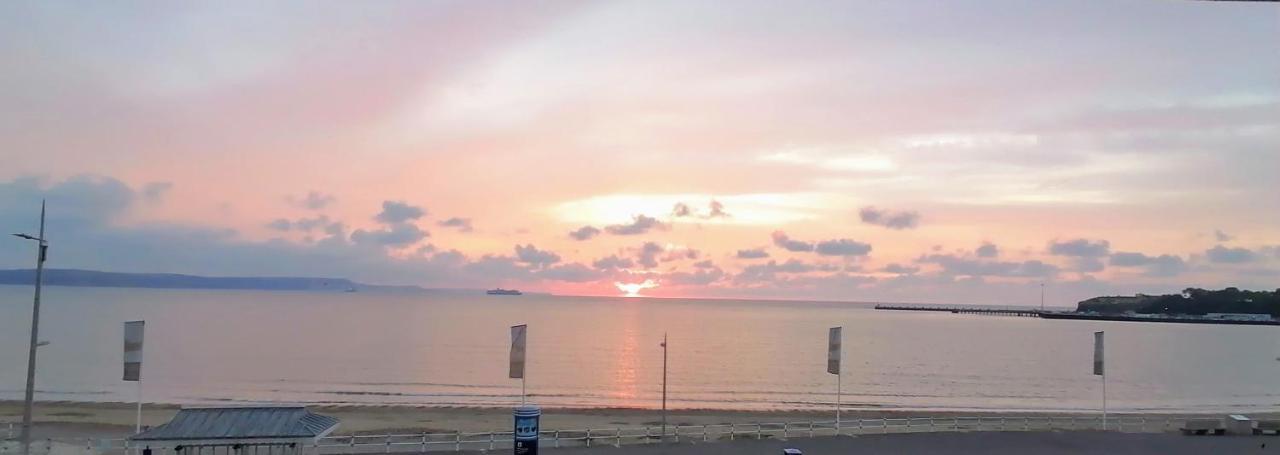 Sunrise View - Beachfront Apartment, Weymouth Zewnętrze zdjęcie
