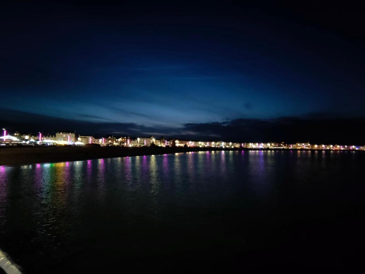 Sunrise View - Beachfront Apartment, Weymouth Zewnętrze zdjęcie