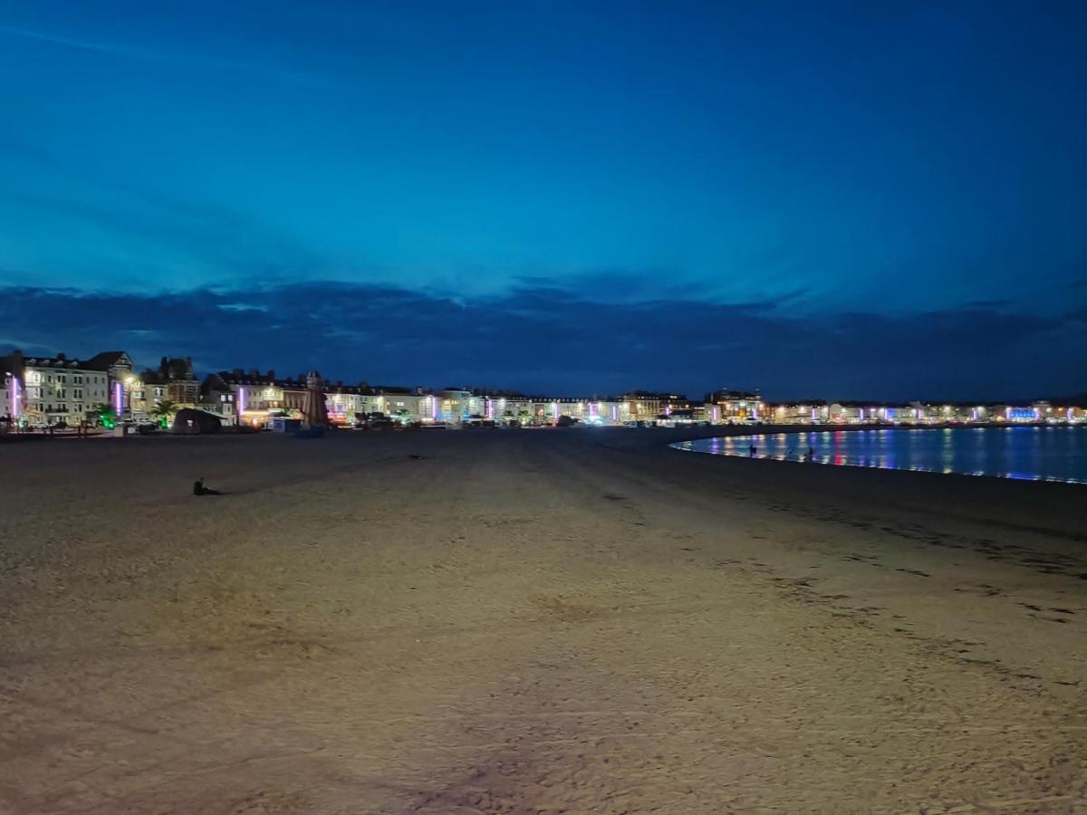 Sunrise View - Beachfront Apartment, Weymouth Zewnętrze zdjęcie
